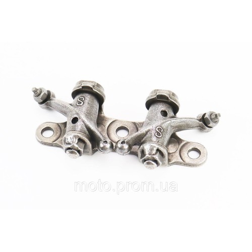 Коромисло (рокер) клапана верхнє 2шт в зборі на пластині