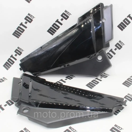 Пластик боковой центр., (л+п) черный глянец Shineray XY150GY-17