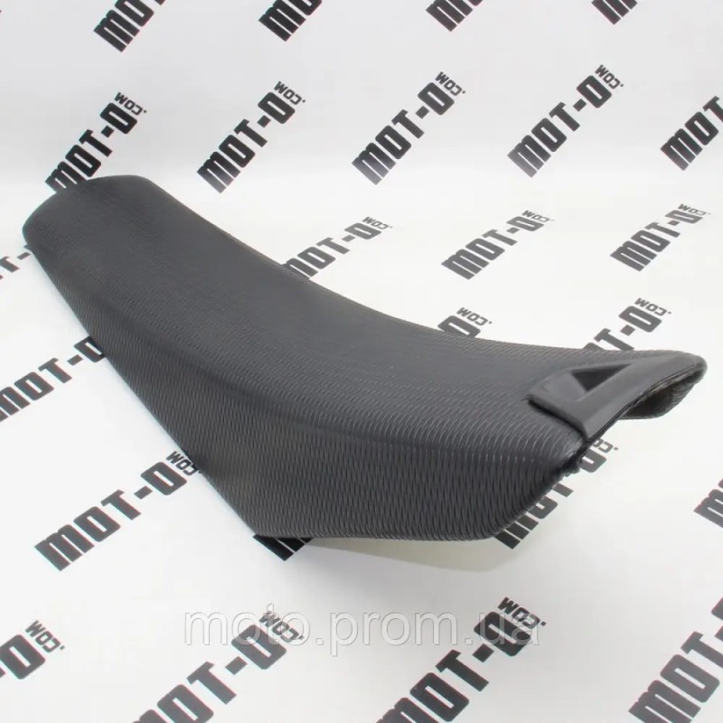 Сидіння, чорнее KOVI 300-4T JNC 300 (6GX)